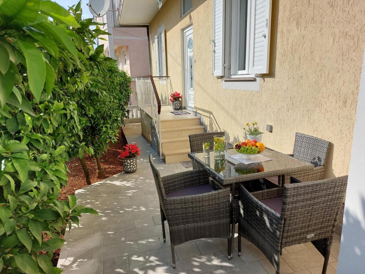 Apartment Hrzic Malinska Exterior photo